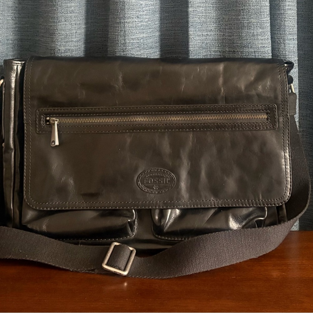 Fossil Black Leather Men's Messenger Bag